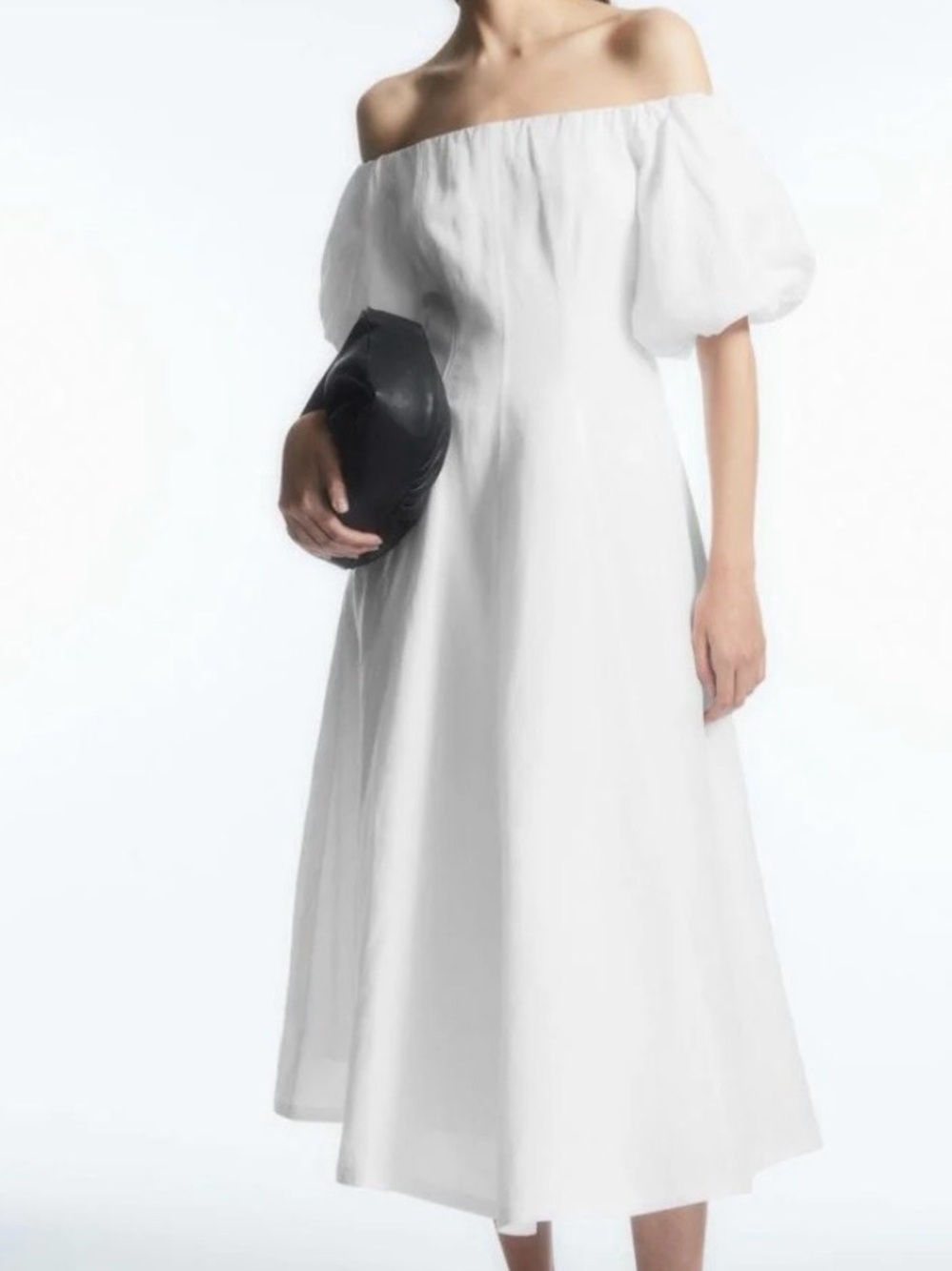 COS
Off-The-Shoulder Puff-Sleeve Midi Dress